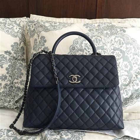 pochetta big tipo chanel|most elegant Chanel bag.